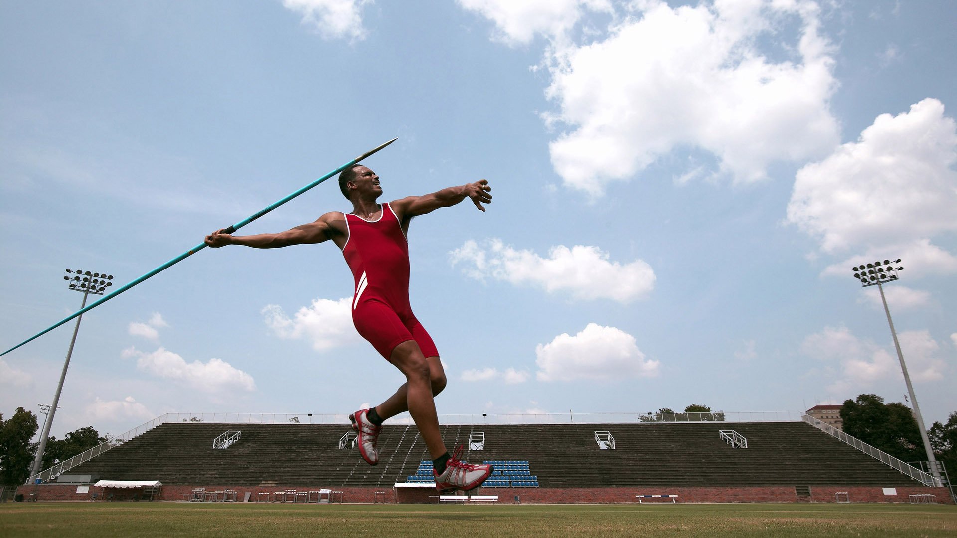 年度焦点之战之夜,霍勒迪,那个在寂静中站出来的男人