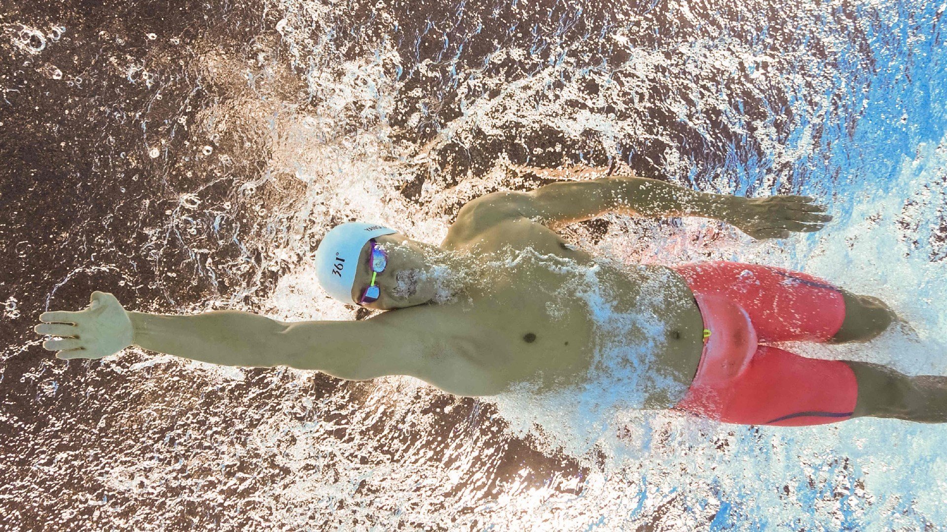 文班亚马稳定输出不掉线,浙江队末节窒息防守带走黄蜂