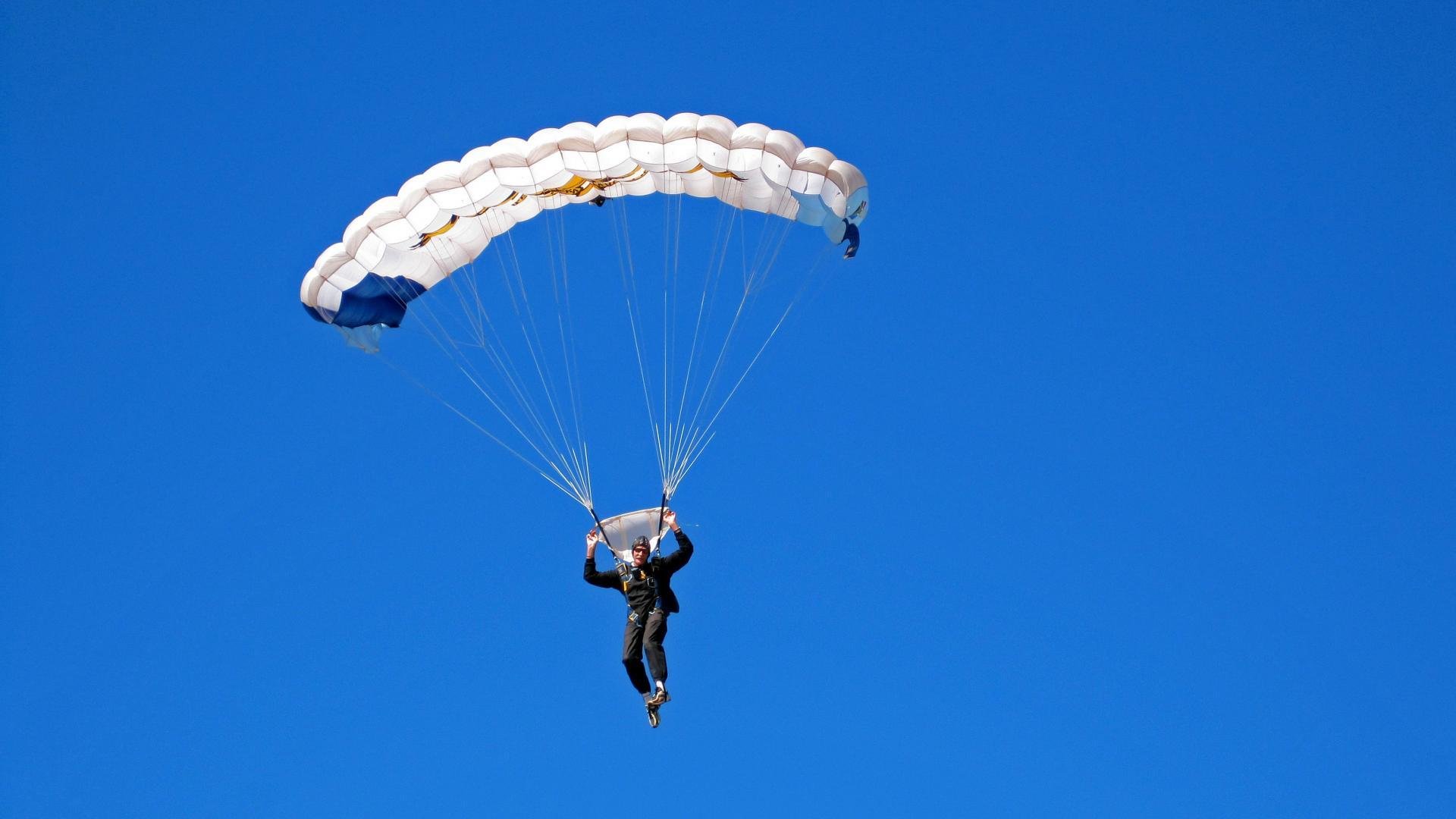 教科书级的李刚仁，与伊拉克足球的沙漠风暴